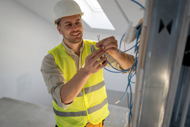 Best Commercial Electrician Services  in Dundee, FL