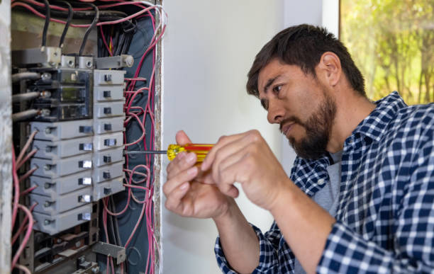 Best Emergency Electrical Repair  in Dundee, FL